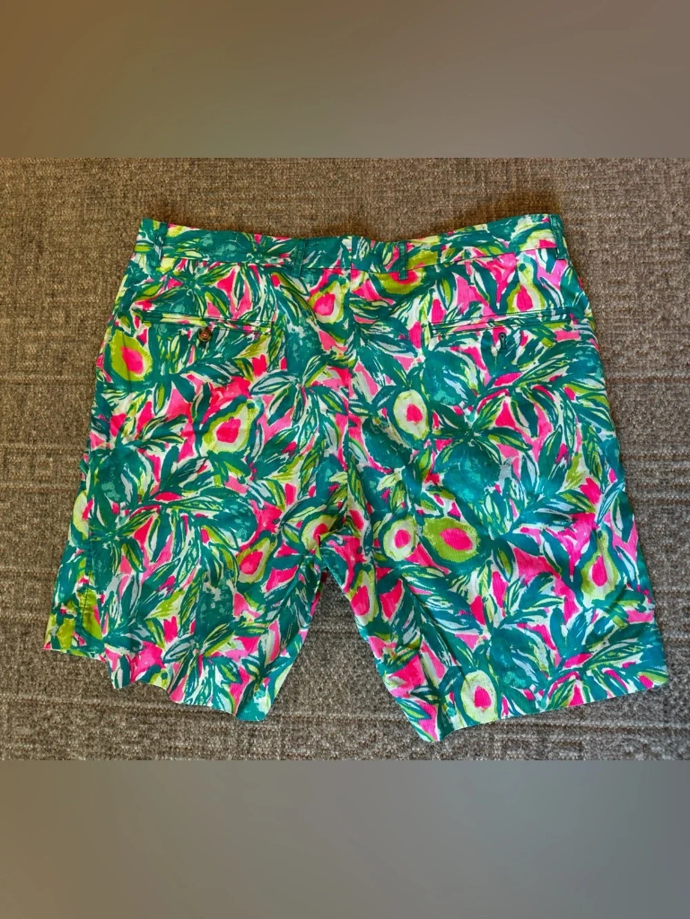 NWOT Men's Lilly Pulitzer Guac and Roll men’s shorts size 38